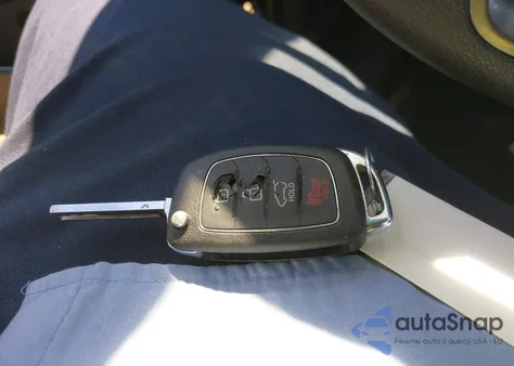 2016 Hyundai Santa Fe Sport 2.4L z USA, uszkodzony, nr VIN 5XYZU3LB6GG325055